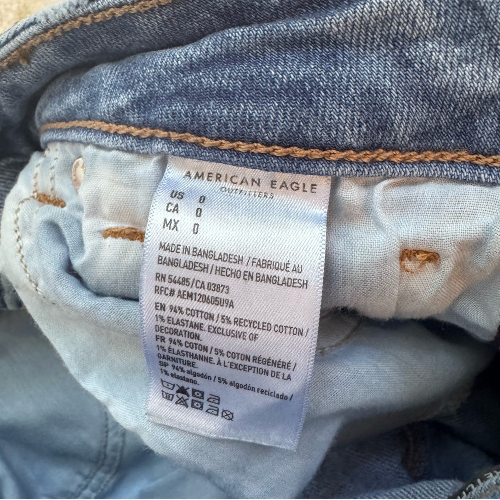 American Eagle Mom Short Jean Shorts Medium Wash Size 0 - Picture 4 of 6